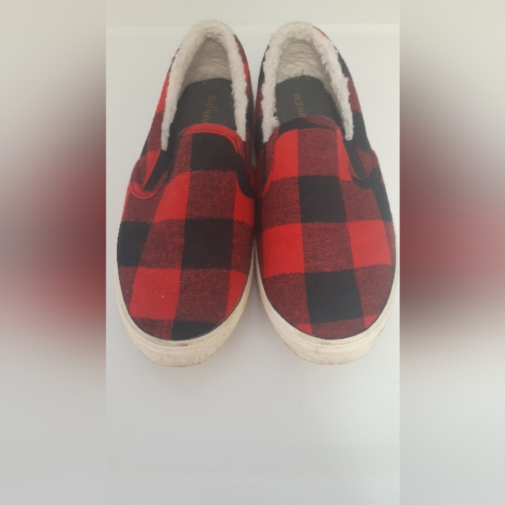 Old Navy red/black plaid slip-on shoes - size 7